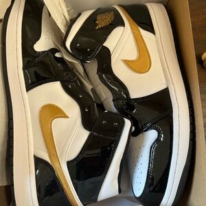 JORDAN 1’s NEW IN THE ORIGINAL BOX